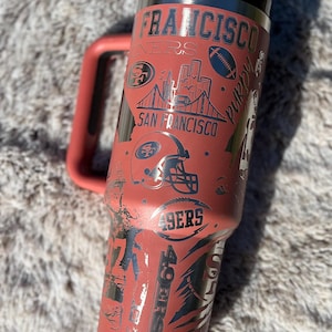 Vaso grabado con pajita y temática de fútbol de San Francisco
