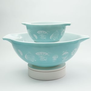 Vintage Pyrex Hot Air Balloon Chip and Dip Cinderella Bowls, #441 and #444 EUC