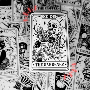 The Gardener Tarot Karten-Aufkleber - wasserfester & UV-beständiger Halloween-Dekoration für Laptop, Kindle, Tablet, Wasserflasche und mehr!