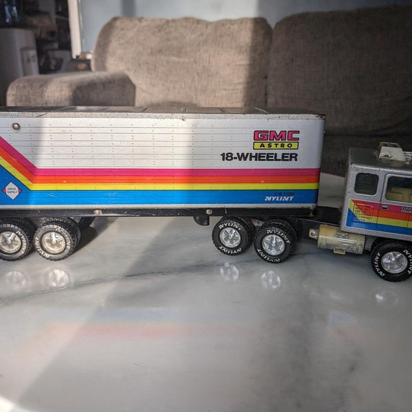 Vintage 1980's "The Rig" 1:8 scale Semi by Nylint