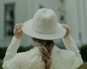 LA PAMELA Fun Bridal Hat, Wedding Accessories, White, Party, Fedora, Formal Bridal Accessories, Bridal Headpiece, Bachelorette Party, Brides