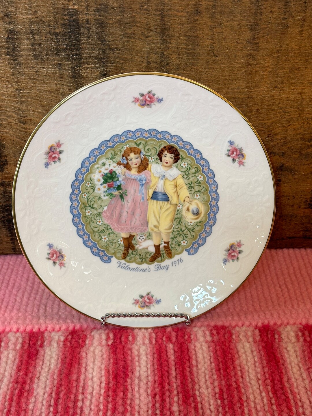 1976 Royal Doulton Valentines Day Collectible Plate Amazing Condition
