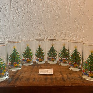 Vintage Rubel & Co Gold Trimmed Set of 8 Christmas Tree Glasses