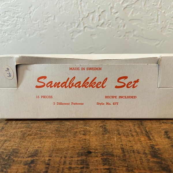 Vintage Set of 15 Sandbakkel Tins Made in Sweden Sand Tarts
