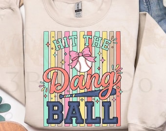 ¡Golpea la maldita pelota! PNG, diseño de sublimación para el día del partido de mamá deportista de primavera, descarga digital.