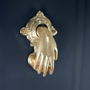 Exquisite door knockers, not just practical but also perfect for home adornment. Crafted with precision, they add a touch of elegance, making them ideal gifts for loved ones.