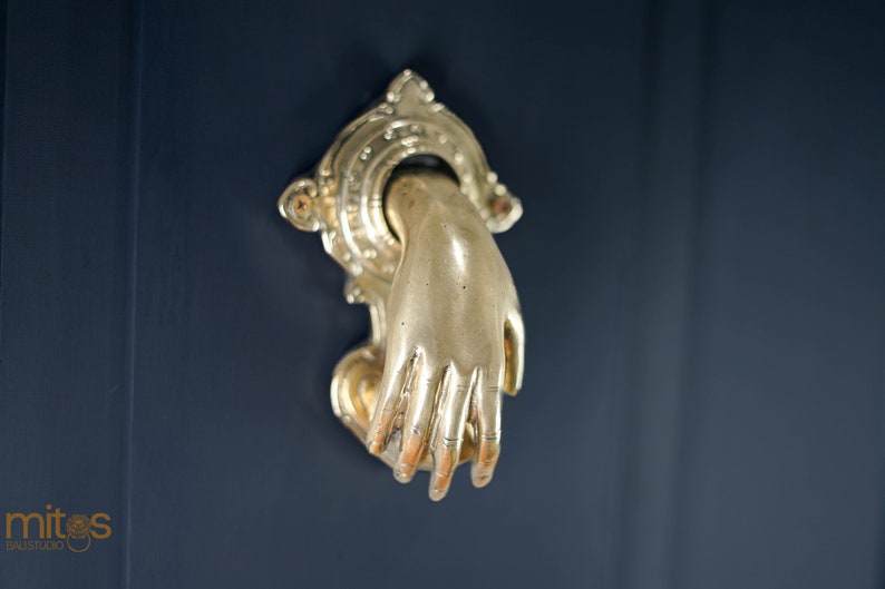 Exquisite door knockers, not just practical but also perfect for home adornment. Crafted with precision, they add a touch of elegance, making them ideal gifts for loved ones.