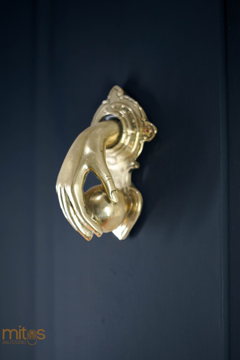 Exquisite door knockers, not just practical but also perfect for home adornment. Crafted with precision, they add a touch of elegance, making them ideal gifts for loved ones.