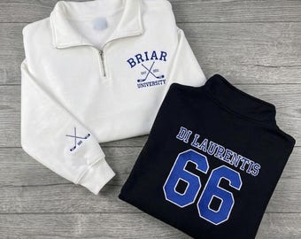 Felpa con zip a un quarto ricamata Di Laurentis 66 della Briar University, felpa con cappuccio Hockey Romance Bookish, maglietta della Briar University, merchandising fuori dal campus