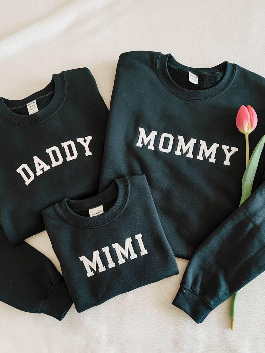 Embroidered Sweatshirt Family Personalized, Family Sweatshirts, Daddy Mommy Holiday Sweatshirt, Crewneck Sweatshirt, Matching Family Outfits