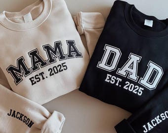 Personalized Mama & Dad Embroidered Sweatshirt, Custom Embroidery Sweatshirt, Matching New Mom and Dad Outfit Gift, Mother day, Father&#39;s Day