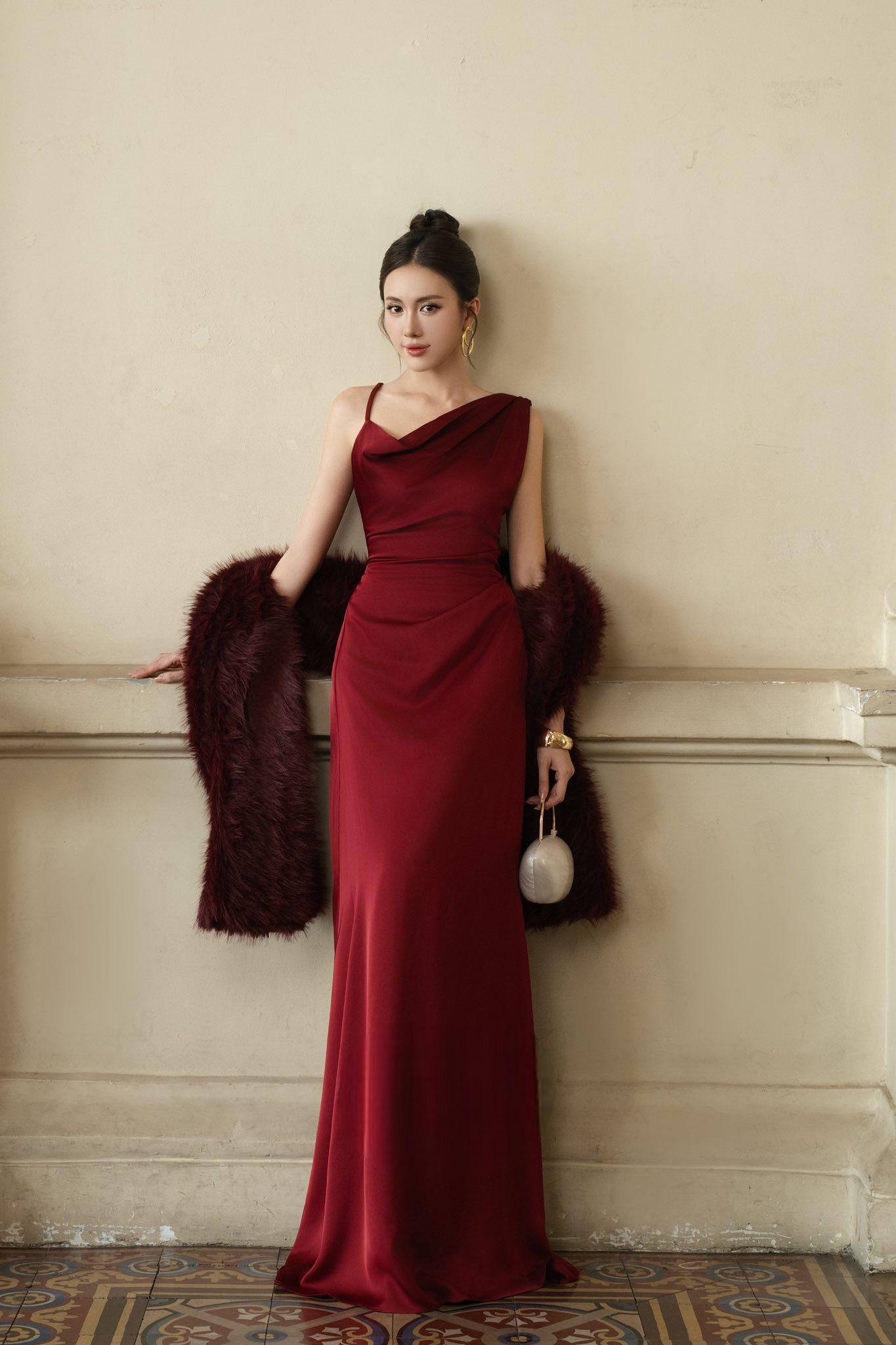 what color shawl goes with burgundy dress Sophia - Silk Scarf/Shawl for Women
