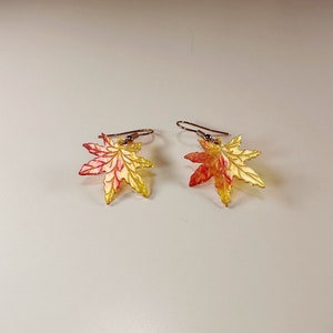 Maple Leaf transparent dangle earring