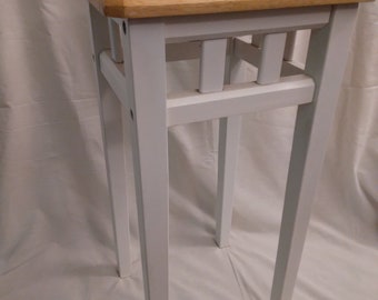 Decorative Hardwood End Table/Stand