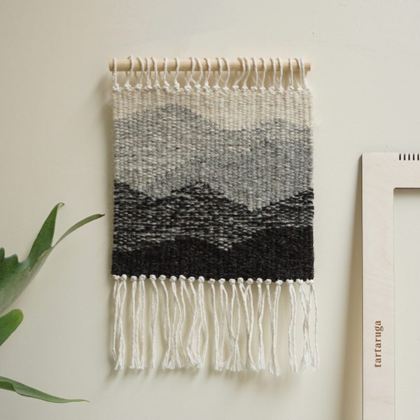 Weaving pattern - MOUNTAINS DIY e-book manual with step by step tutorial how to weave first wall hanging.