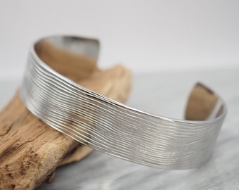 Silver Bracelet Cuff - "The Wave" - Stainless steel in Silver color - Bracelet for women - Gift for Woman - Gift for Her