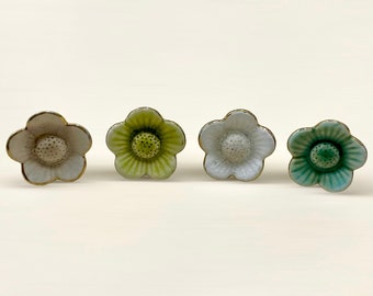 Flower Shaped Ceramic Crackle Knob with Gold Rim - Knobs / Drawer Pulls