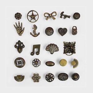 Antique Shabby Chic Decor Door Hardware / Dresser Pull / Vintage Metal Knob For Cabinets, Drawers, Dresser, Kitchen / Furniture Hardware