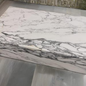 Arabescato marble coffee table-90x50x25cm-tavolino moderno in arabescato-Table basse en arabescato -table de salon moderne-tavolino da caffè image 2