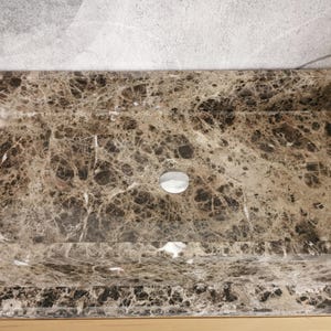 Aufsatzwaschbecken aus braunem Marmor, 90 cm, Marmorwaschbecken, braunes Waschbecken, echte Fotos des Waschbeckens verfügbar, großes Marmorwaschbecken Bild 3