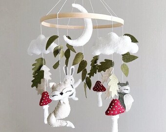 Forest baby crib mobile, woodland nursery decoration, baby shower gift with fox, owl and bunny