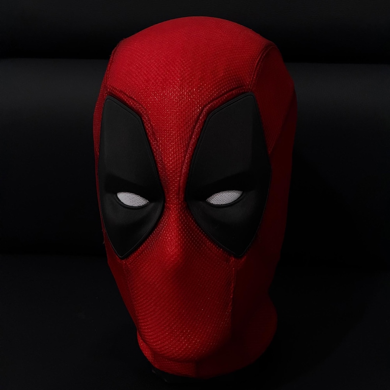 Anpassad Deadpool-kostym Cosplay-mask med skärmtyg och magnetiska linser, bärbar filmrekvisita bild 2