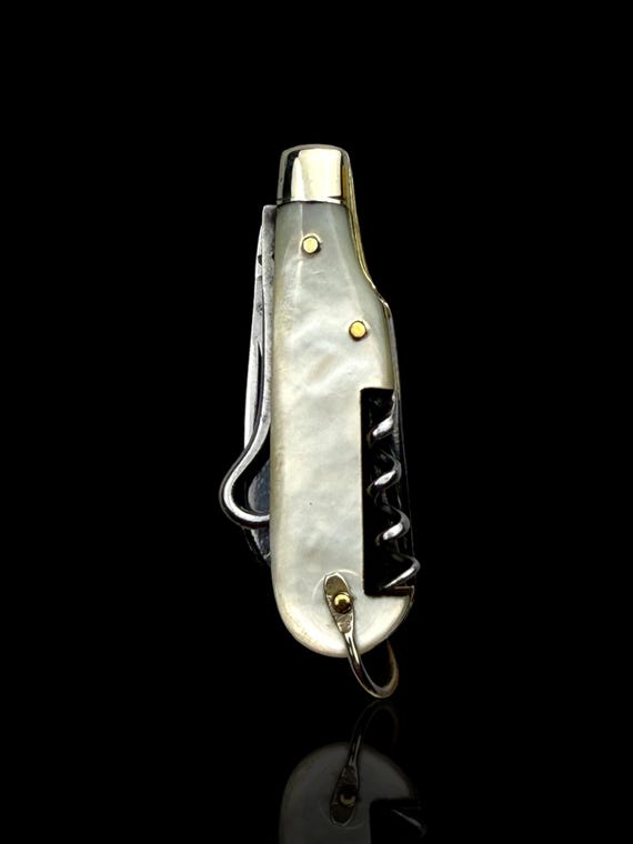 Vintage Pocker Knife Key Ring. Early 19th Century, Mother of Pearl and Steel.