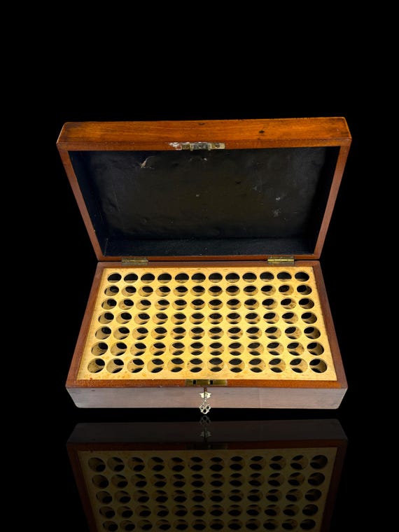 Antique Mahogany Shotgun Cartridge Case with Key - 84 Shell Capacity.