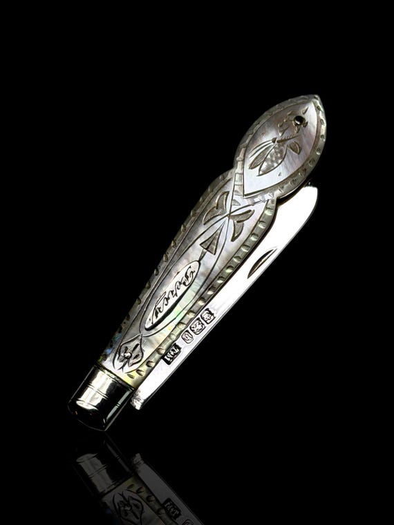 Antique Pocket Knife. 1900, Sterling Silver & Mother of Pearl, Thomas Marpels, England.