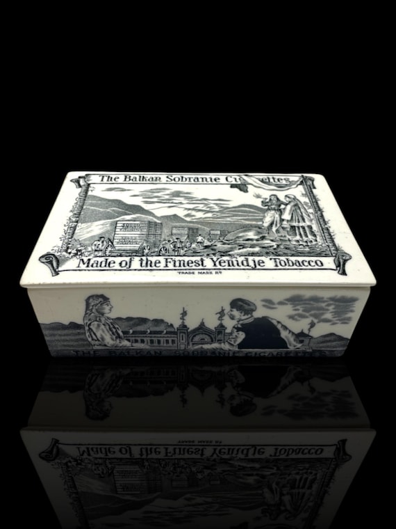 An original vintage porcelain Balkan Sobranie Tabacco box. Fine condition. Made in England.