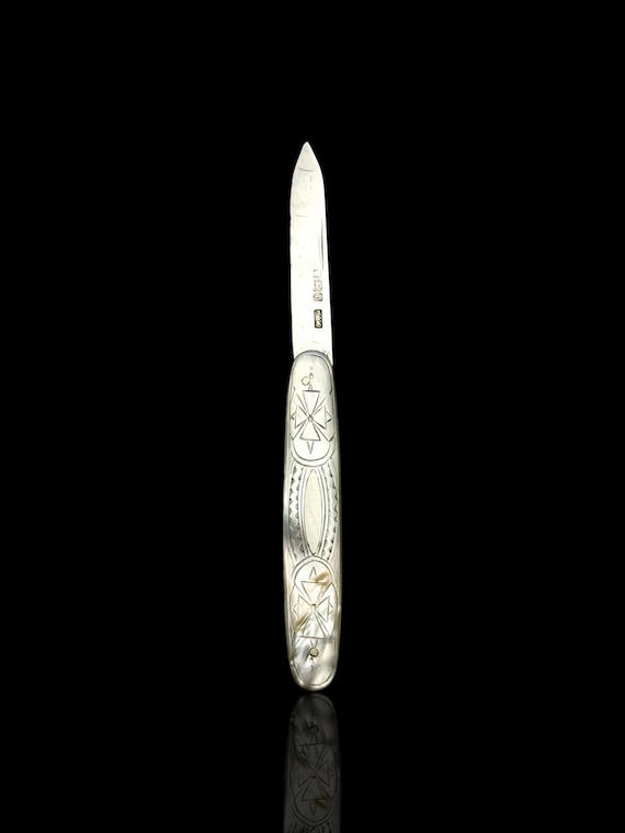 Antique Pocket Knife. 1907, Mother of Pearl and Sterling Silver.