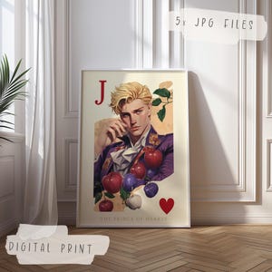 Könnte beinhalten: Eine digitale Illustration einer Spielkarte mit einem Mann mit blonden Haaren und einer lila Jacke. Die Karte ist ein Bube von Herzen und der Text "The Prince of Hearts" befindet sich am unteren Rand der Karte.