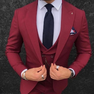Men Suit Slim Fit Stylish Three Piece Burgundy Men&#39;s Suit for Wedding, Engagement, Anniversary, Prom, Groom wear and Grooms Men Suit