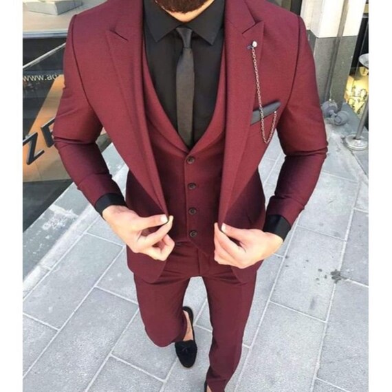 Three-Piece Burgundy Suit, Slim Fit Men’s Formalwear (Jacket, Vest, Pants)