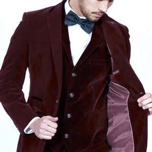 Men Suit Designer Three Piece Burgundy velvet Tuxedo Men&#39;s Suit for Wedding, Engagement, Anniversary, Prom, Groom wear and Grooms Men Suit