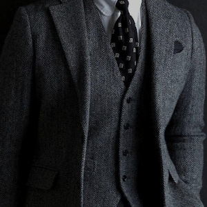 Premium Custom Suit Three Piece Grey Dark Wool Men&#39;s Suit For Wedding, Engagement, Prom, Party, Winter, Grooms Wear And Grooms Men