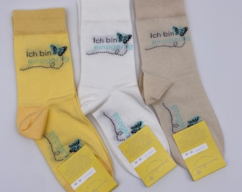 Socken mit Spruch | Affirmationssocken | Ich bin einzigartig | Geschenk für Sie | inspirierendes Zitat | Bio-Baumwolle | positive Gedanken