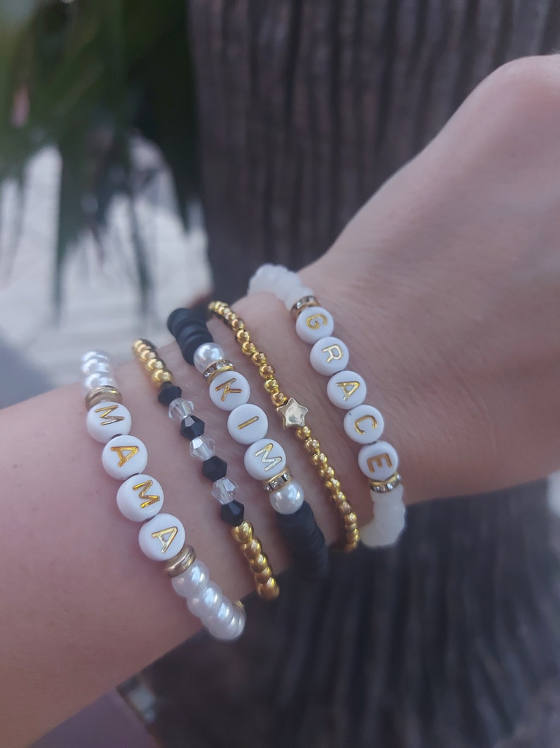 Custom Name Bracelet, Affirmation Bracelet, Pearl Mama Bracelet, Custom Word Bracelet, Stacking Bracelets. Small gifts for her. zdjęcie 1