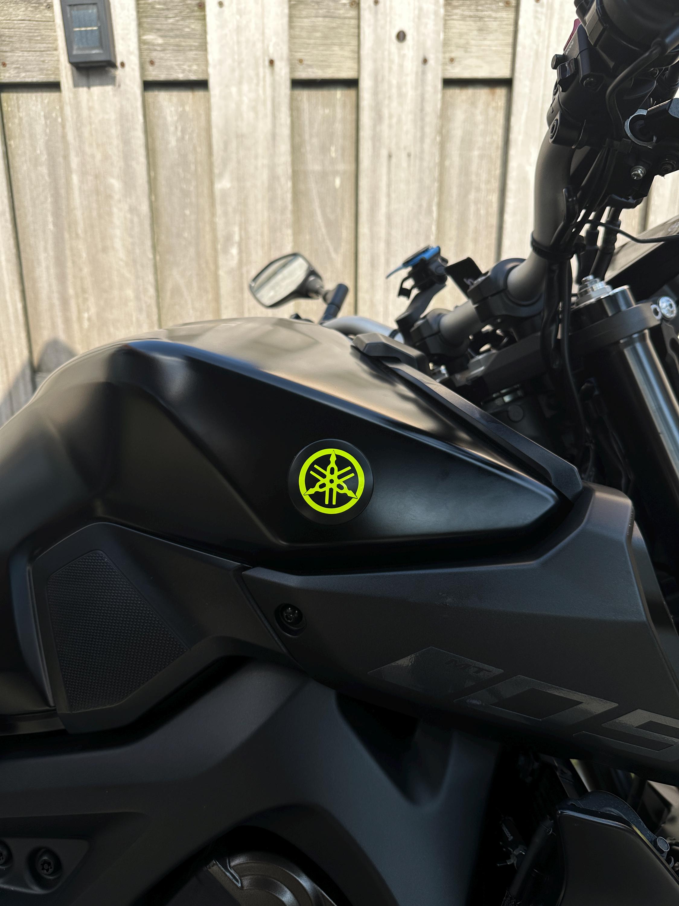 thumbnail image 2 of 45mm Yamaha Tuning Fork Gel Sticker Decal – Black/Silver, UK Stock, Honda Fitment 2 of 5