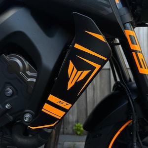 Adesivo per copertura laterale del radiatore Yamaha MT09