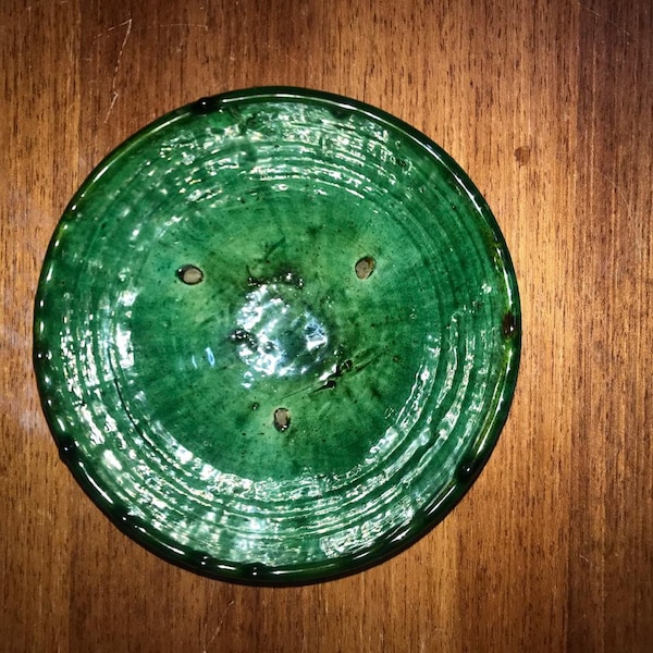 Saladier marocain en poterie de Tamgroute voor bediening aan tafel