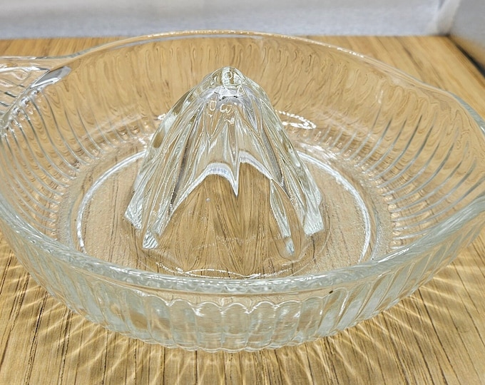 Vintage 1930s glass Juicer dish C2/2/19