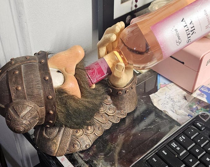 Vintage Viking wine bottle holder B1/23