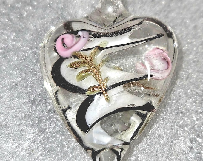 Handmade Murano Black and White Swirl Blown Glass Heart Pendant. (Shelf Basket)