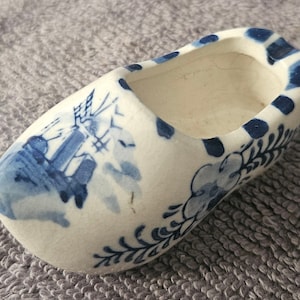 Blue Delft Holland Hand Painted Vintage Ceramic Clog/Shoe Windmill D4/41