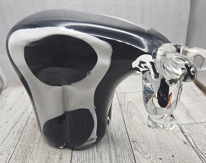 Vintage 5th Avenue Crystal Bull Art Glass A8/7