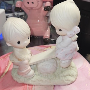 1977 Precious Moments Love Lifted Me porcelain figurine in original box (Box 9)