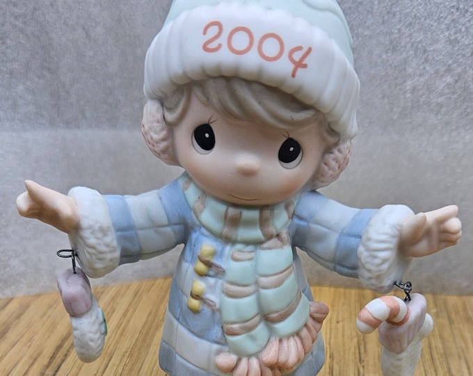 Vintage Precious Moments Figurine: 117785 Smitten with the Christmas Spirit box4/