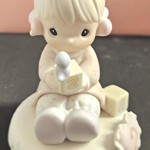 Precious Moments &quot;Growing in grace ...Age 2 136212 Box 2/30