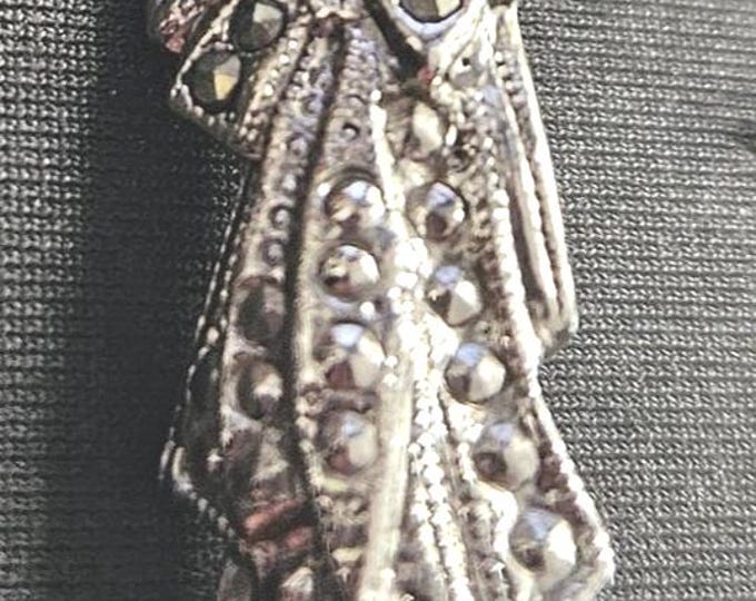 Rare Vintage Dashion 20sart deco lady silver olate/metal brooch/pin (Box)